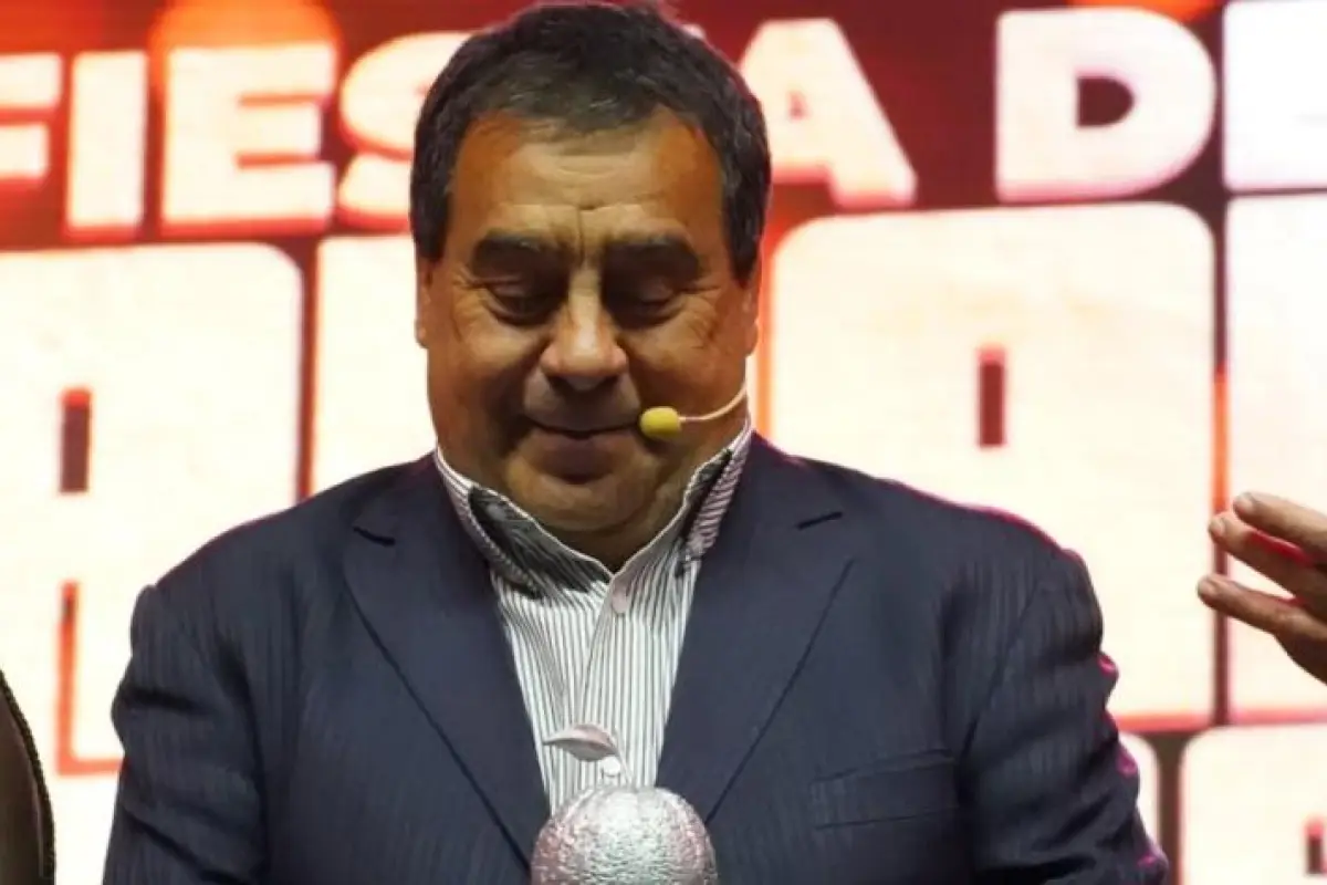 Dino Gordillo , Redes sociales | Referencial