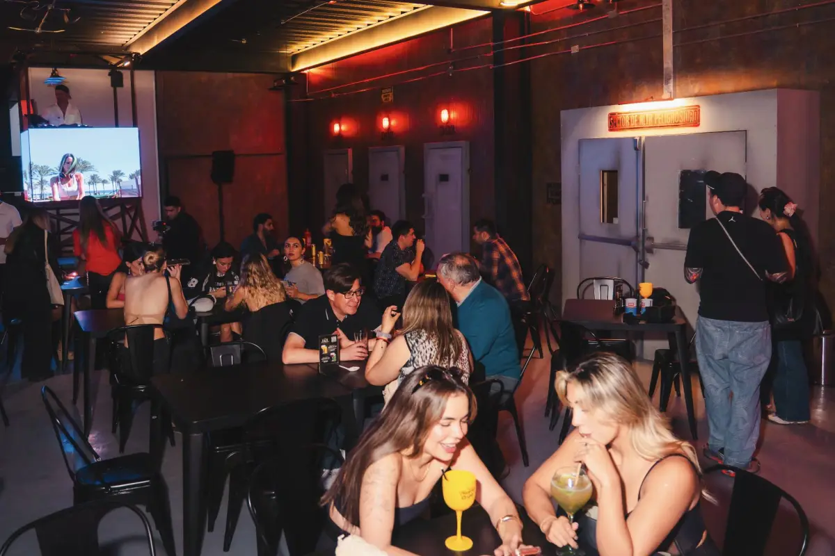 The Jail , Matías Guzmán