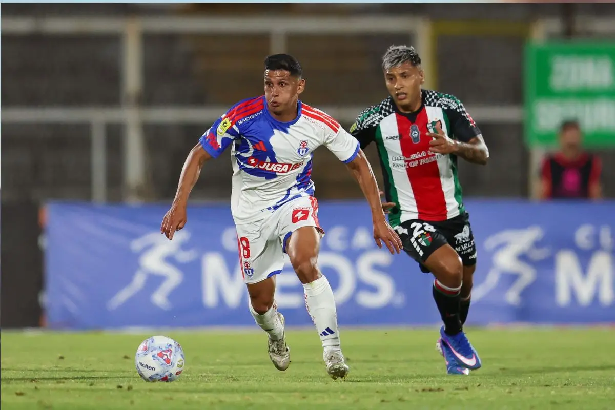 La U visita a Palestino en La Cisterna, red X