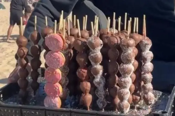 Frutillas con chocolate en la mira ,red X