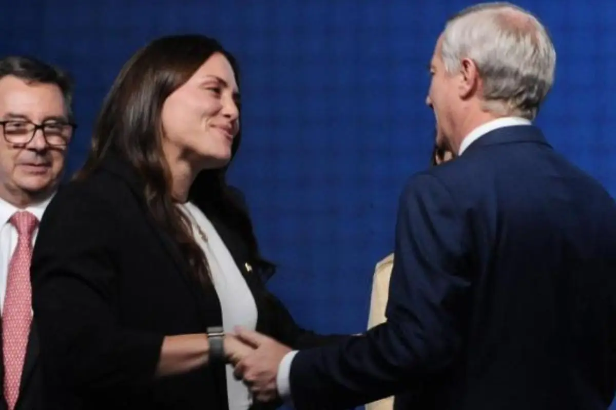 Natalia Duco junto al Presidente electo José Antonio Kast, Agencia Uno