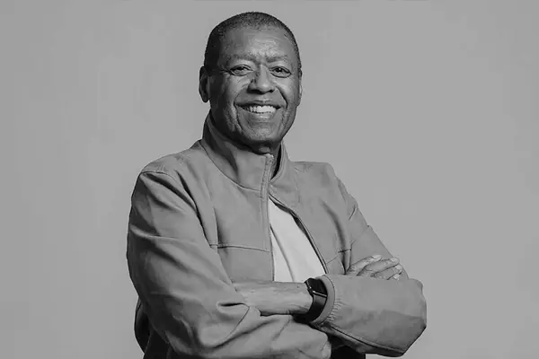 Muere Ron Kenoly a los 81 años ,Cedida