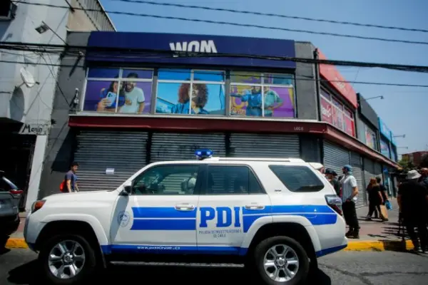 Asalto a sucursal WOM ,CNN Chile