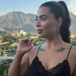 Karen Brunette, Cedida