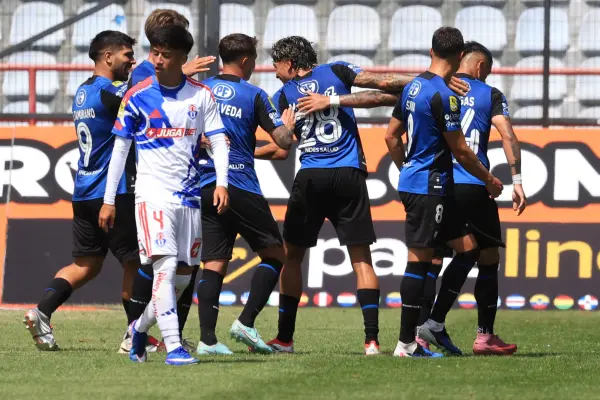 Huachipato derrotó a la U ,Redes sociales