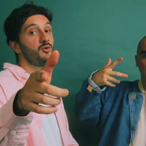 Amigo de artistas ,Redes sociales | Referencial