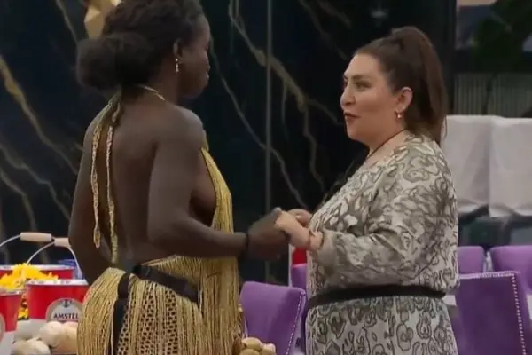 Pincoya con su nueva amiga ,Captura de pantalla