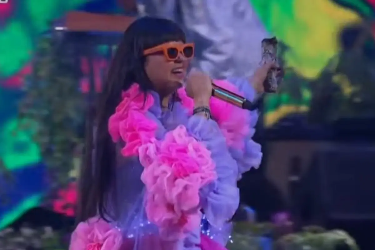 Li Saumet y su palo santo en Viña, Captura de pantalla