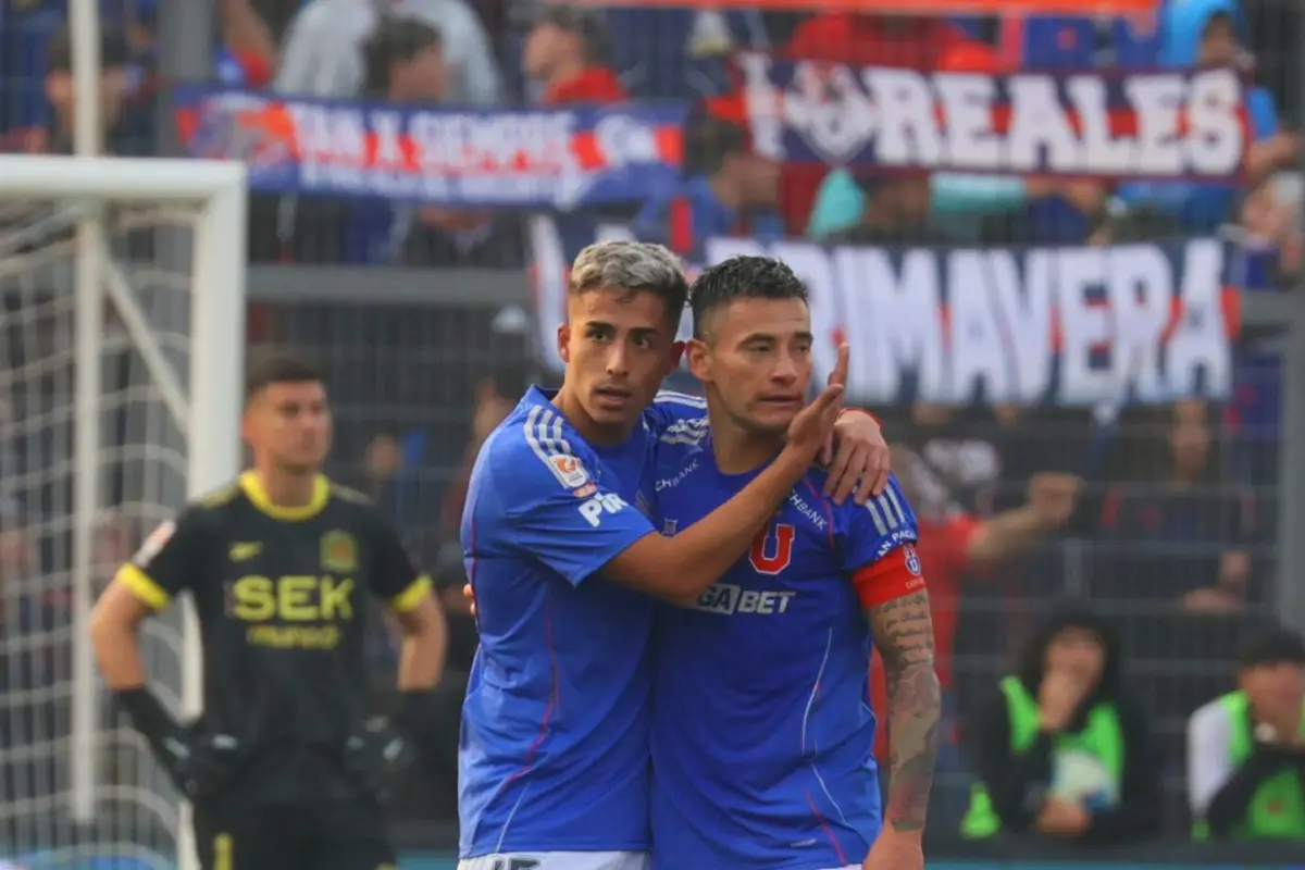 Lucas Assadi y Charles Aránguiz, Photosport