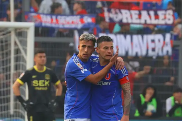 Lucas Assadi y Charles Aránguiz ,Photosport