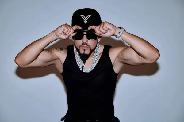 Yandel  ,Redes sociales | Referencial