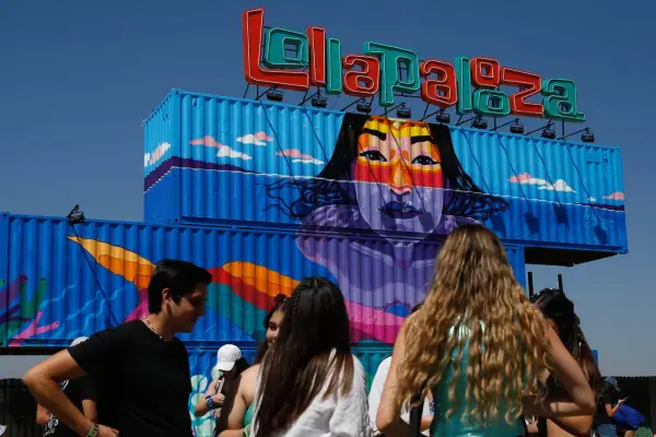 Reportan ola de robos de celulares en pleno desarrollo del Lollapalooza  ,Redes sociales | Referencial