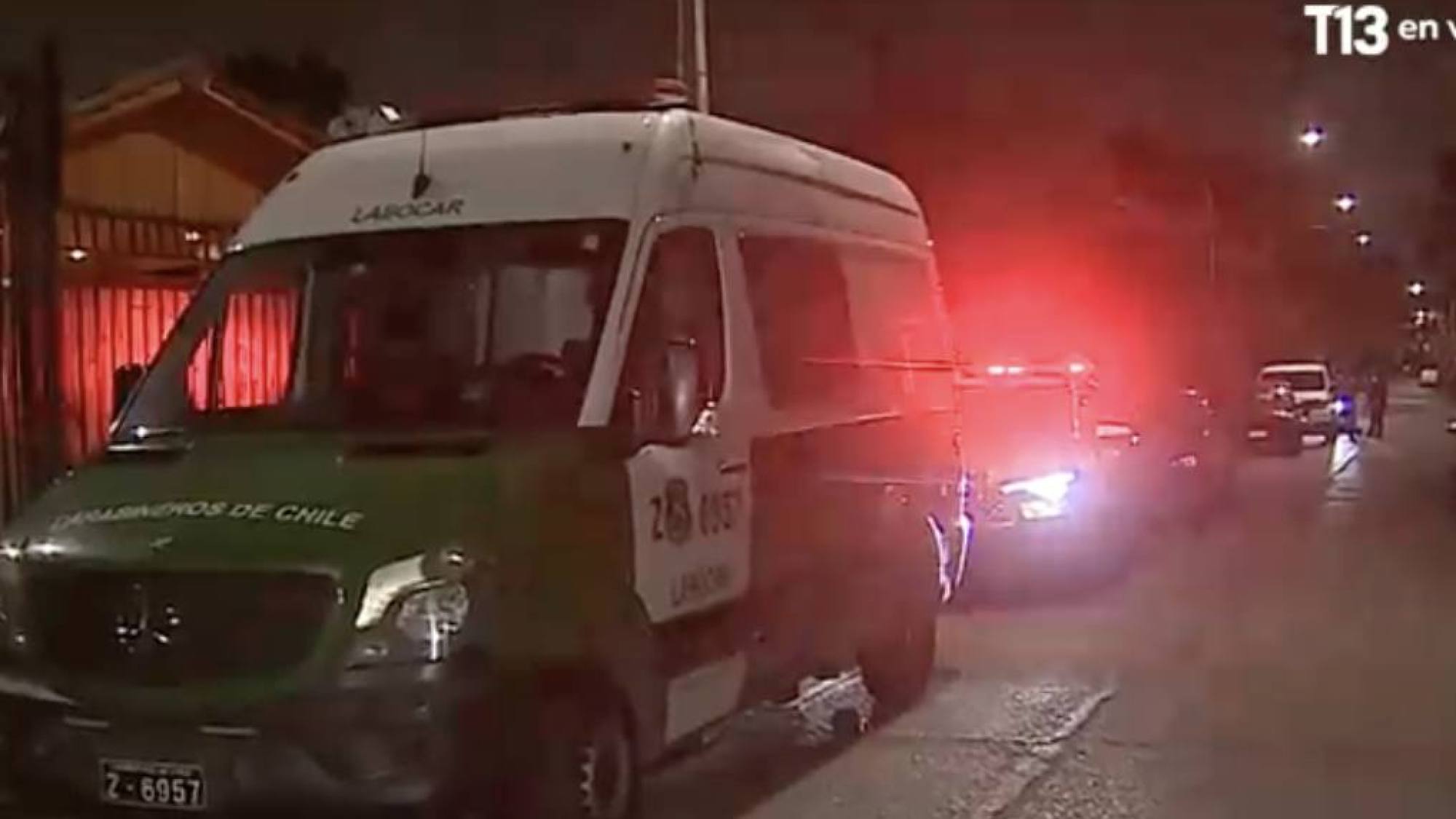 Portonazo salvaje en Pudahuel: golpean con martillo a padre que quiso bajar a hija de 2 años