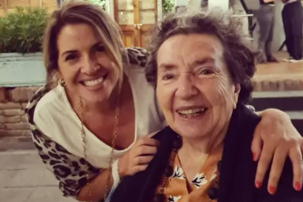 Monserrat Álvarez y su madre Adriana ,Instagram