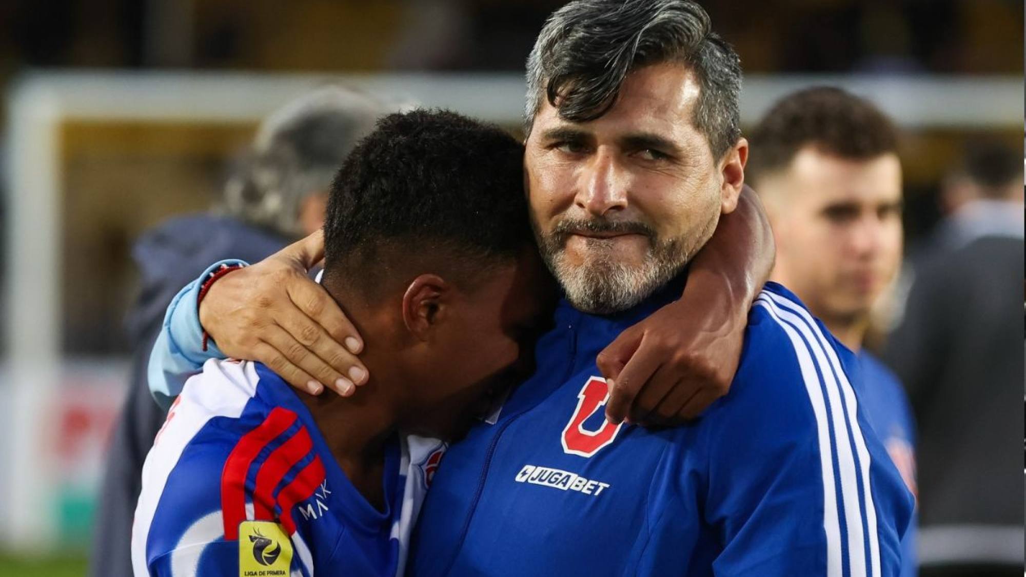 La U pagaría sueldo de $100 millones a ex DT de la UC: John Valladares absolutamente descartado