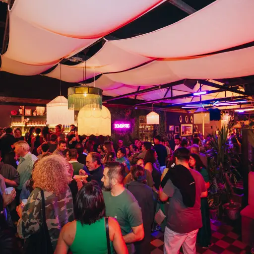 Javiera Acevedo y La Jueza se robaron las miradas en aniversario de Siam Thai  ,Cedida