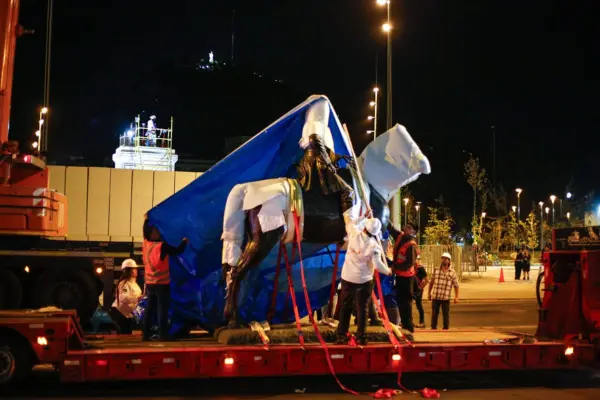 General Baquedano de regreso a Plaza Italia ,Twitter