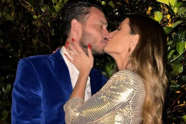 Gala Caldirola y Mauricio Pinilla ,Redes sociales