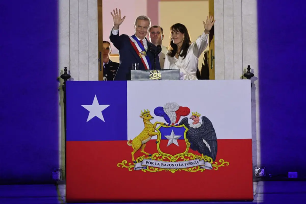 José Antonio Kast desde uno de los balcones de La Moneda, Instagram
