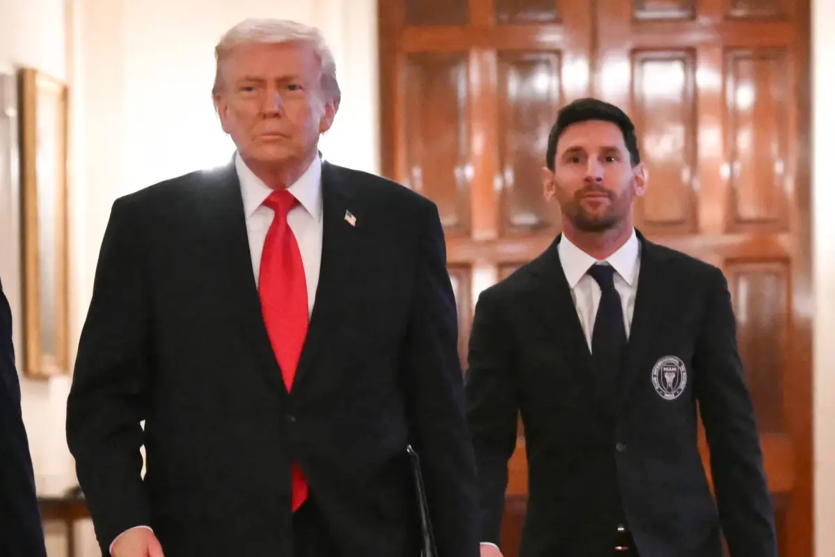 Messi y Trump, Página 12