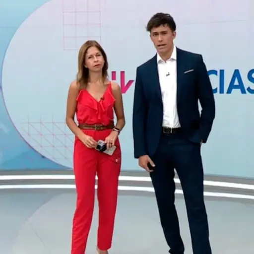 El incómodo momento que protagonizó Roberto Cox en vivo ,Captura | CHV Noticias AM