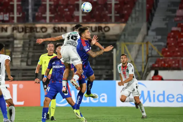 Palestino y la U chocan en el Nacional ,Instagram