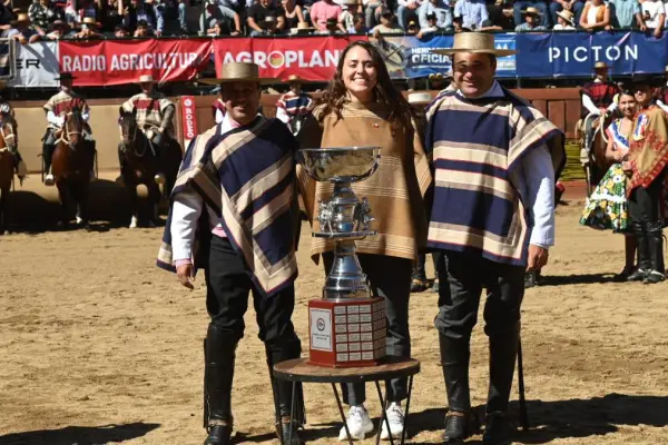 Natalia Duco en Medialuna de Rancagua ,El Dínamo