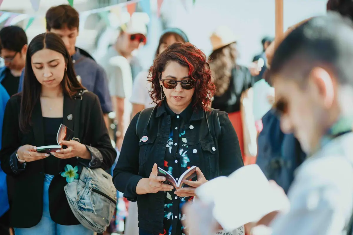 Mes del Libro - Santiago en 100 palabras, Cedida