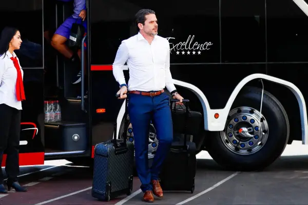 Fernando Gago en su arribo al Nacional ,Twitter