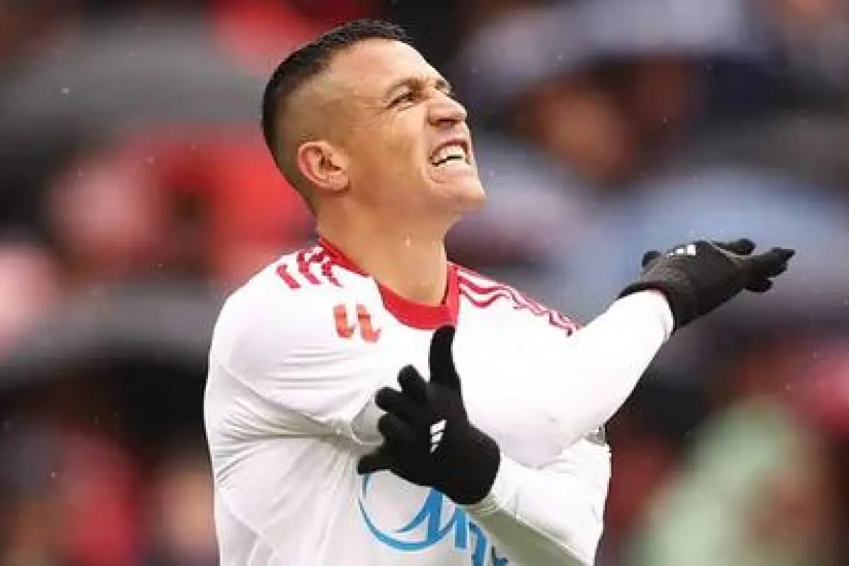 Alexis Sánchez vive complicado momento en el Sevilla, Captura de redes sociales