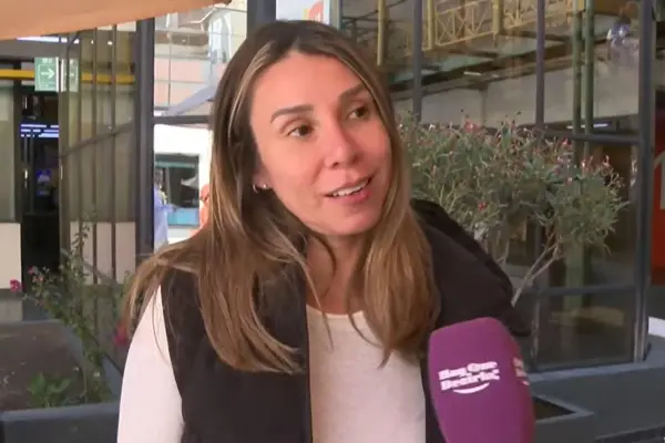 Cecilia Gutiérrez al interior de Canal 13 ,Captura