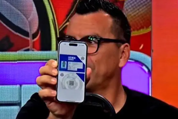 Esteban Paredes recibió certificación de la Conmebol ,Captura