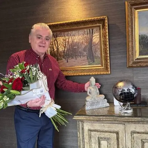 Hernán Calderón ,Redes sociales