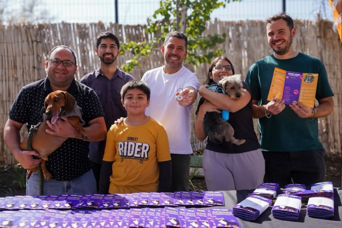 La Florida entrega 3.000 dispositivos inteligentes para identificar mascotas , Cedida