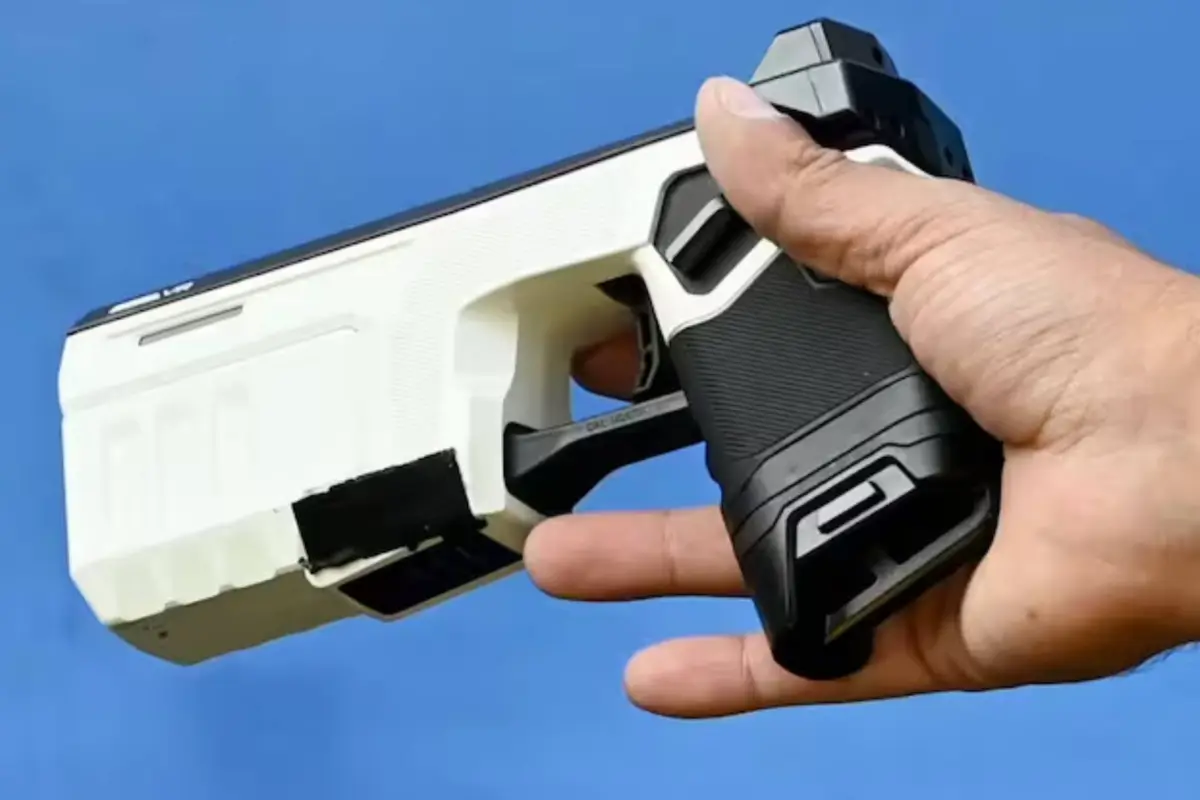 Pistola Taser RM, ADN Radio