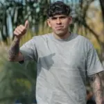 Carlos Palacios llega al entrenamiento de Boca , Twitter