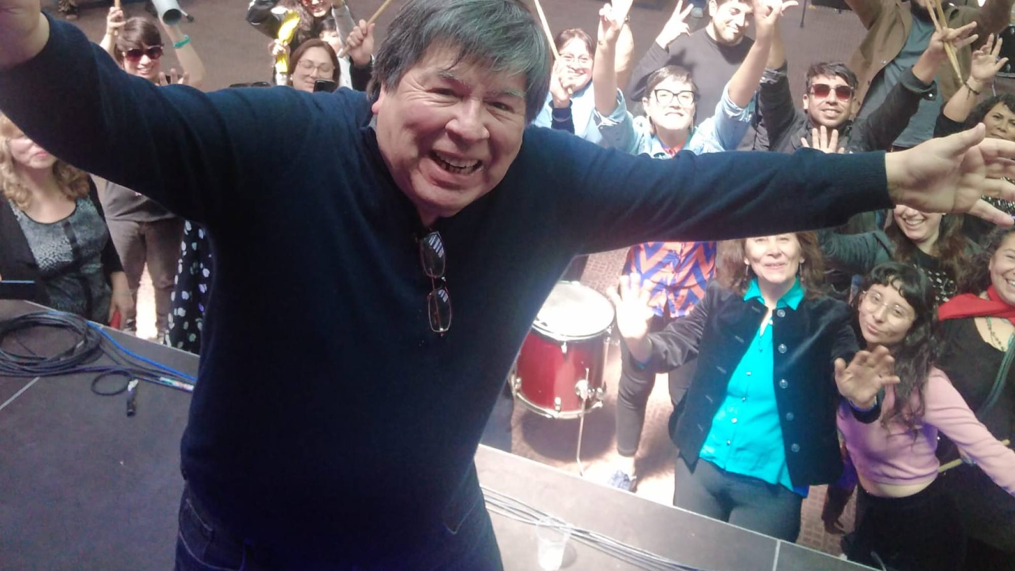 La vida y obra de Pato Salazar, una institución de la batería en Chile: “Yo toqué con Chuck Berry, eso no se olvida”