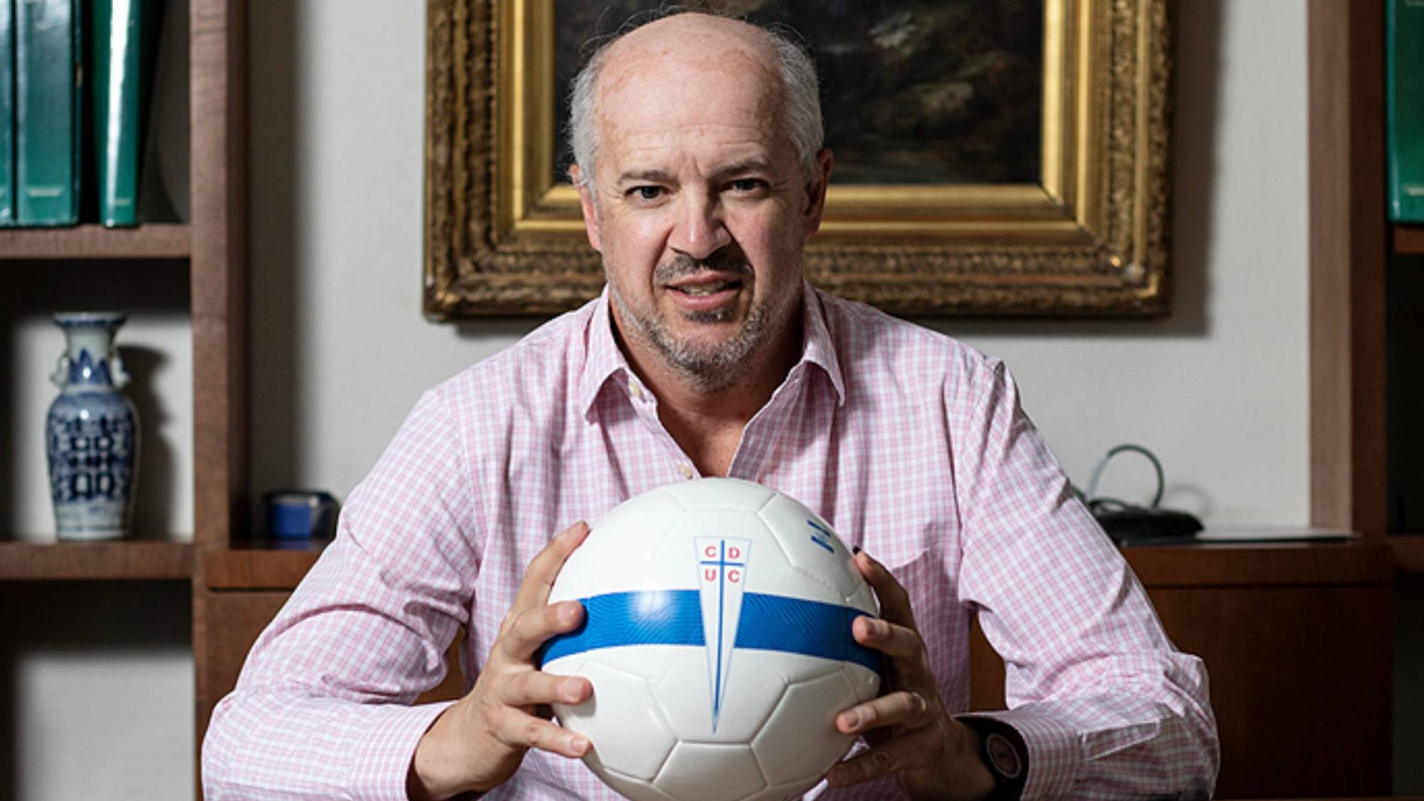 ¿Rumbo a la ANFP?: Juan Tagle dejará la presidencia de la UC tras 10 años