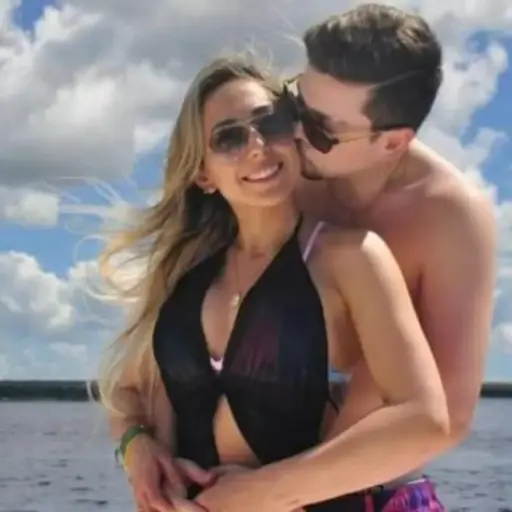 Rebeca Naranjo y Nano Calderón  ,Redes sociales | Referencial