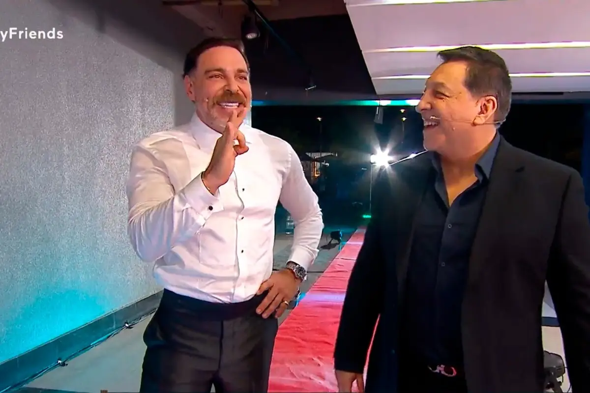 Debut de Julio César Rodríguez en Mega ,Captura | Only Friends