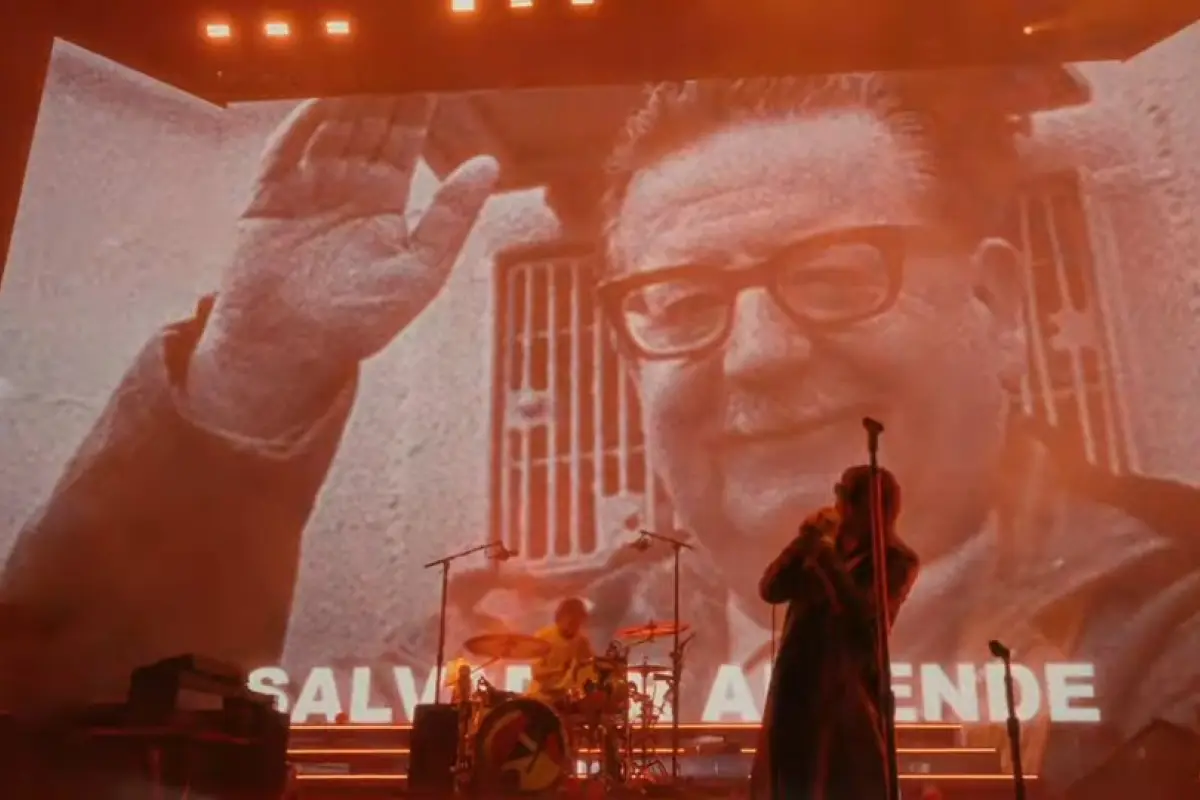 El guiño de The Strokes a Salvador Allende en Coachella, Captura de redes sociales