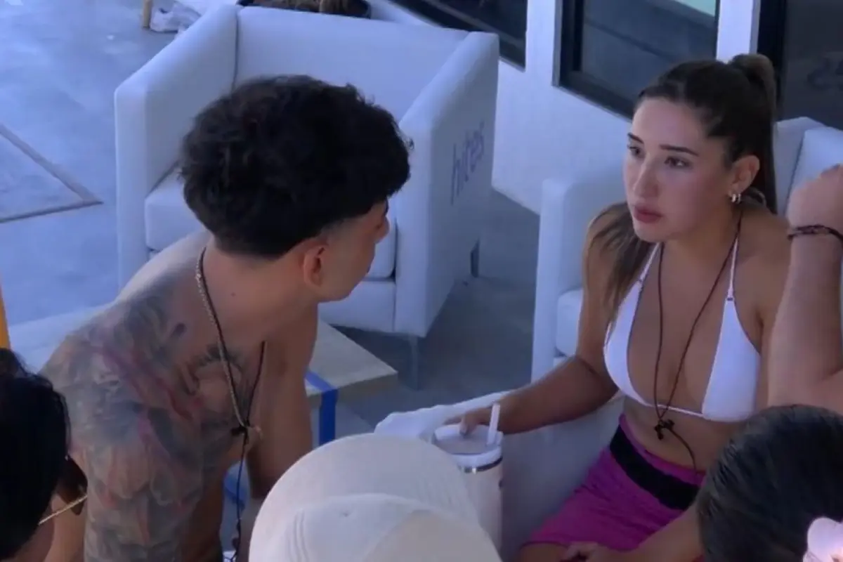 Cata Gaete en Mundos Opuestos, Captura de pantalla