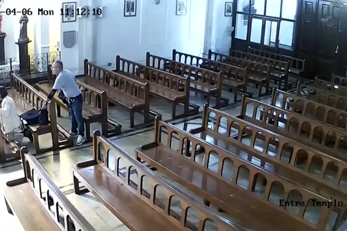 Insólito robo en iglesia de Concepción , Captura de redes sociales