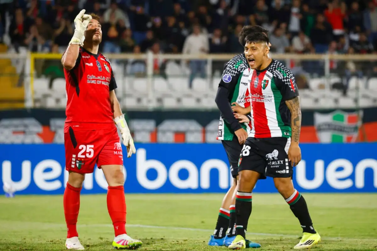 Sebastián Pérez atajó tres penales en La Cisterna, Instagram