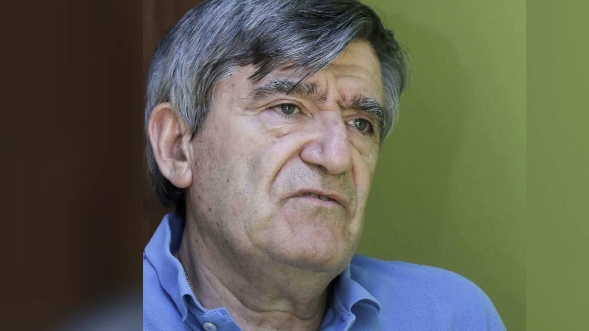 “Me instalaron unas barras de titanio para que pudiera sentarme”: Camilo Escalona confesó que tiene agresivo cáncer