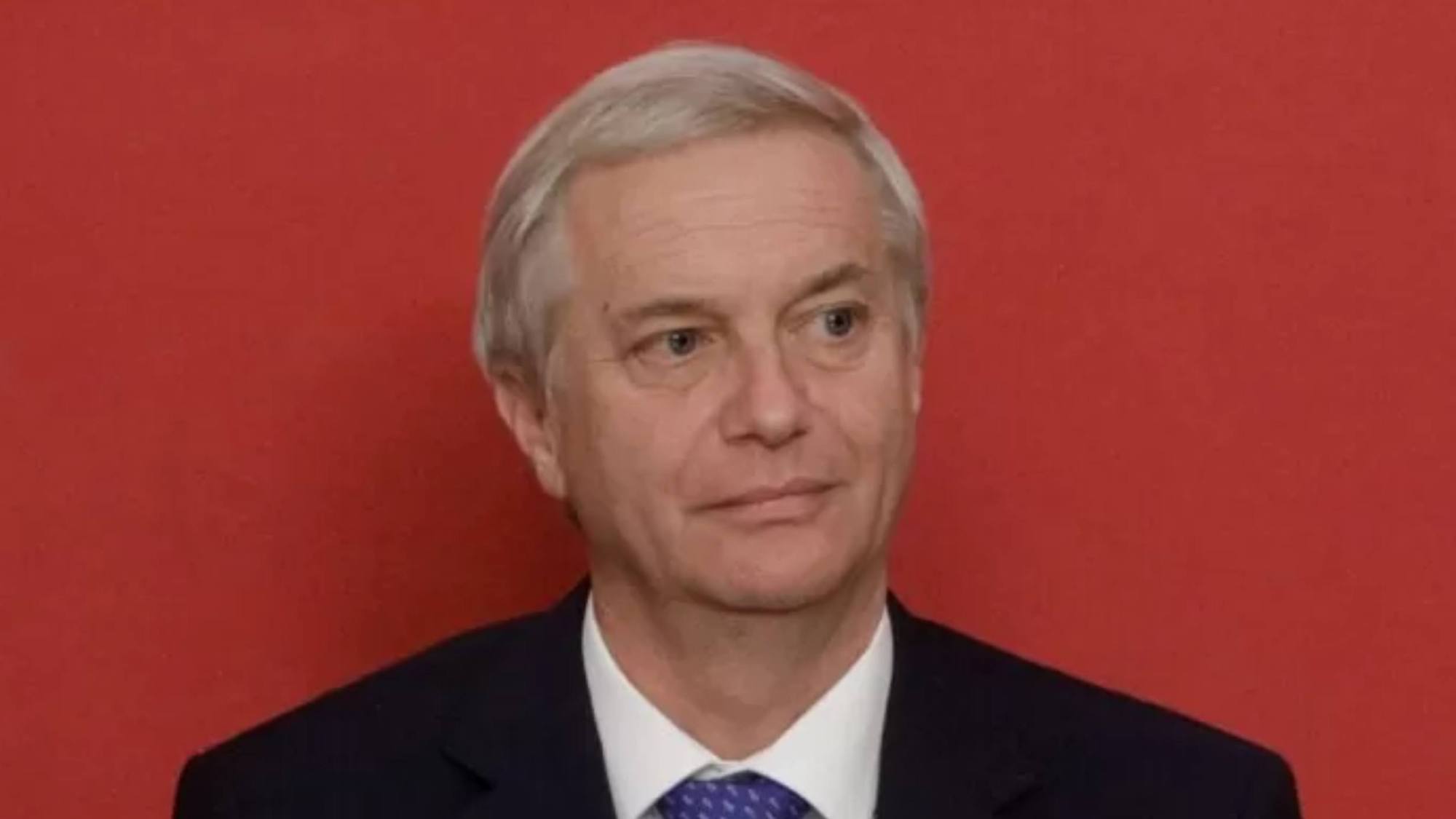 Encuesta Criteria: retrocede apoyo a Kast y se tensiona agenda pública