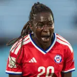 Mary Valencia con la camiseta de la Roja, Twitter