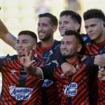 Deportes Limache es líder, En Cancha