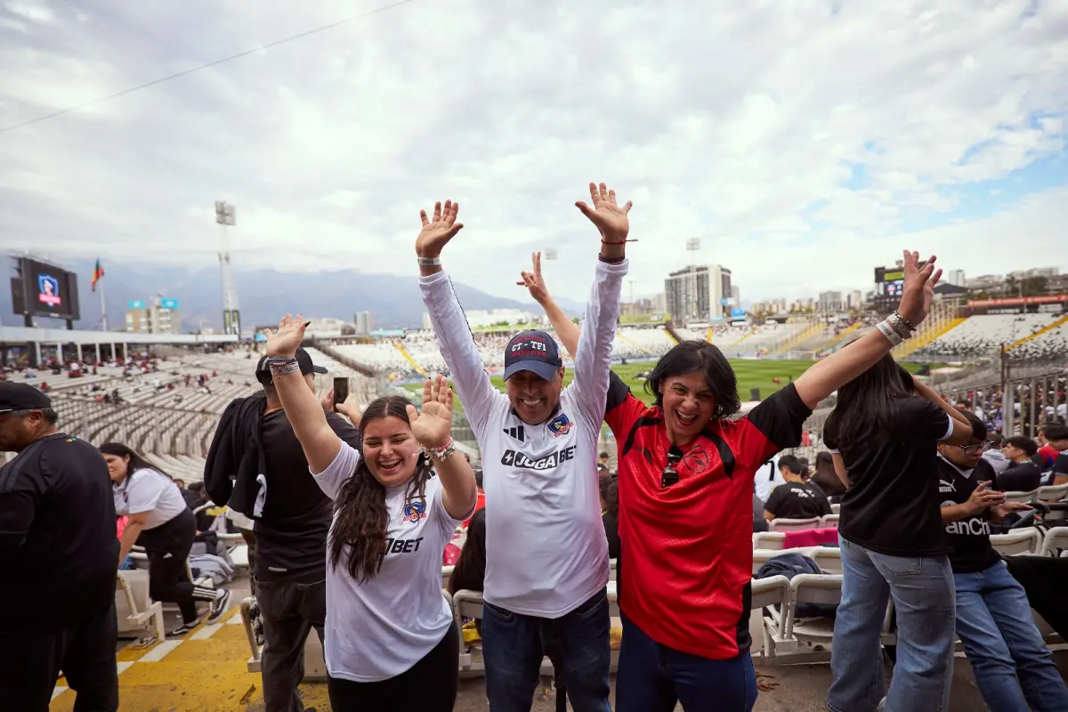 Óscar Correa fue regaloneado por Colo Colo, Cedida