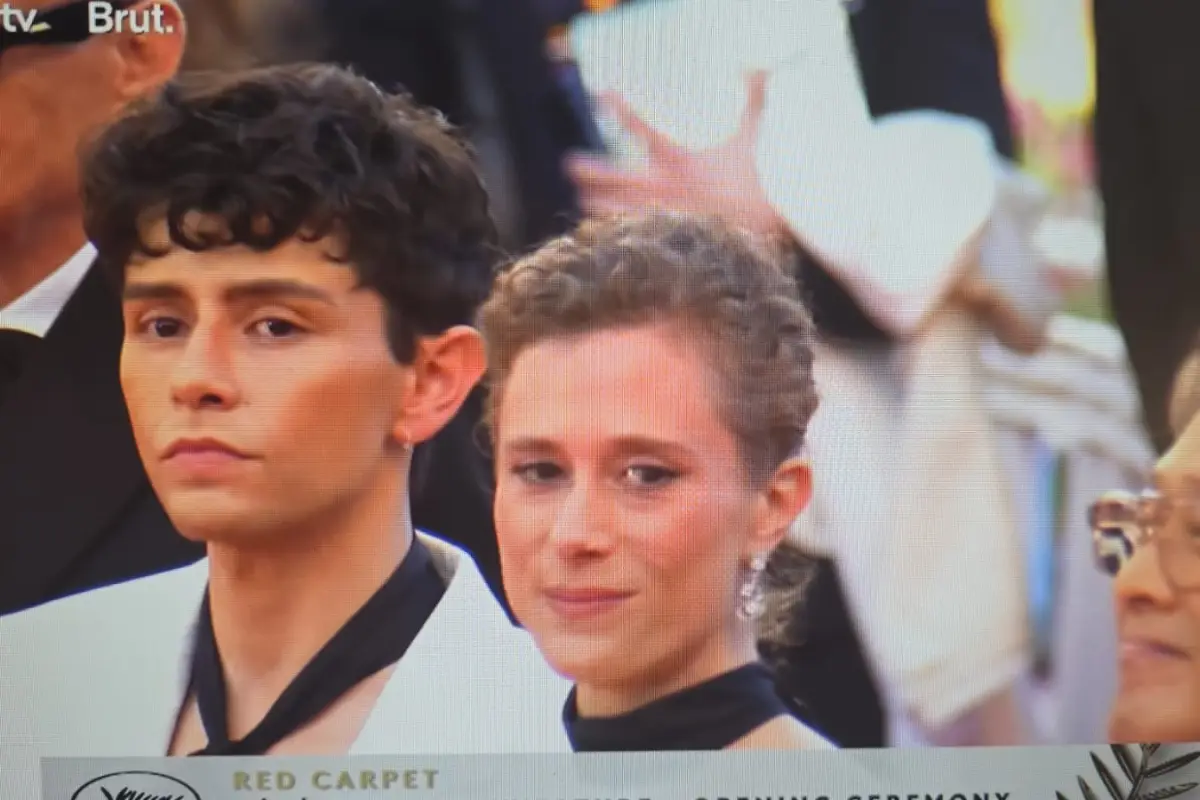 Diego Céspedes brilla en la alfombra roja y conferencia de prensa del Festival de Cannes 2026, Cedida